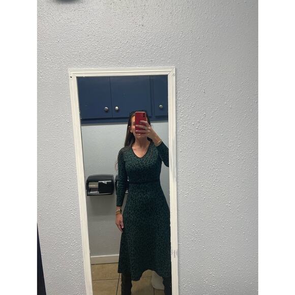 GREAT JONES Forest Green Leopard Jacquard Knit V-Neckline Hourglass Dress sz XS - Picture 13 of 15